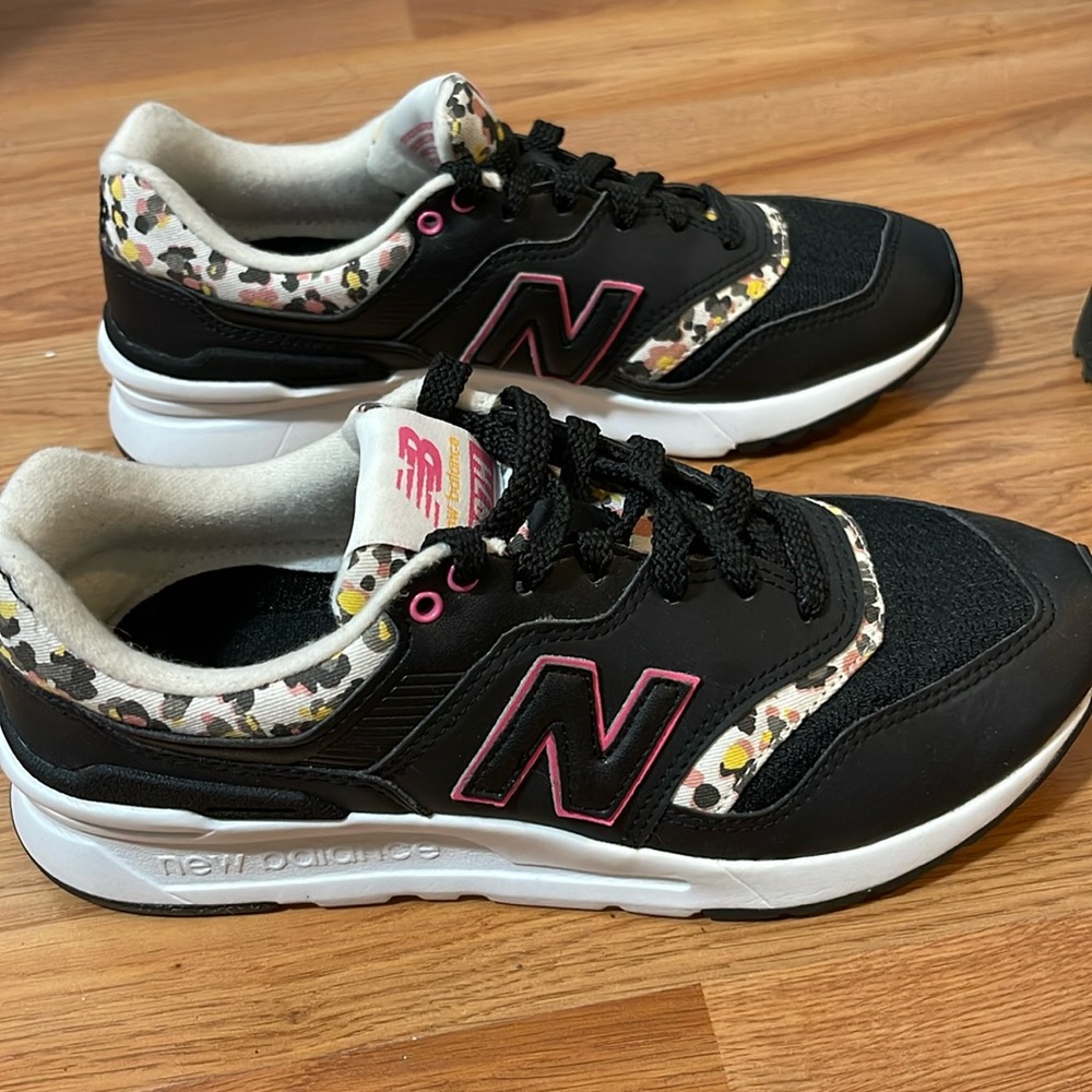New Balance Sneakers Size 7